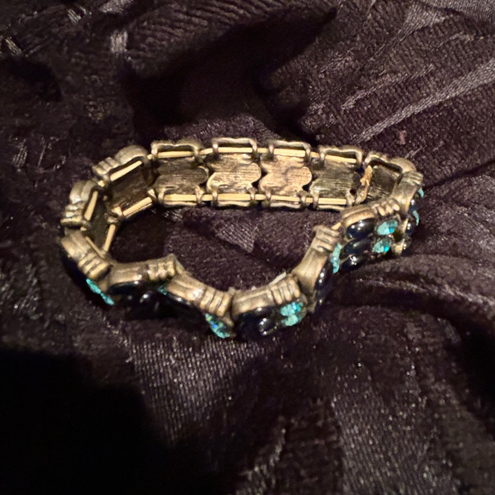NWOT- VINTAGE BRACELET BEADS AND BRONZE - Picture 5 of 8